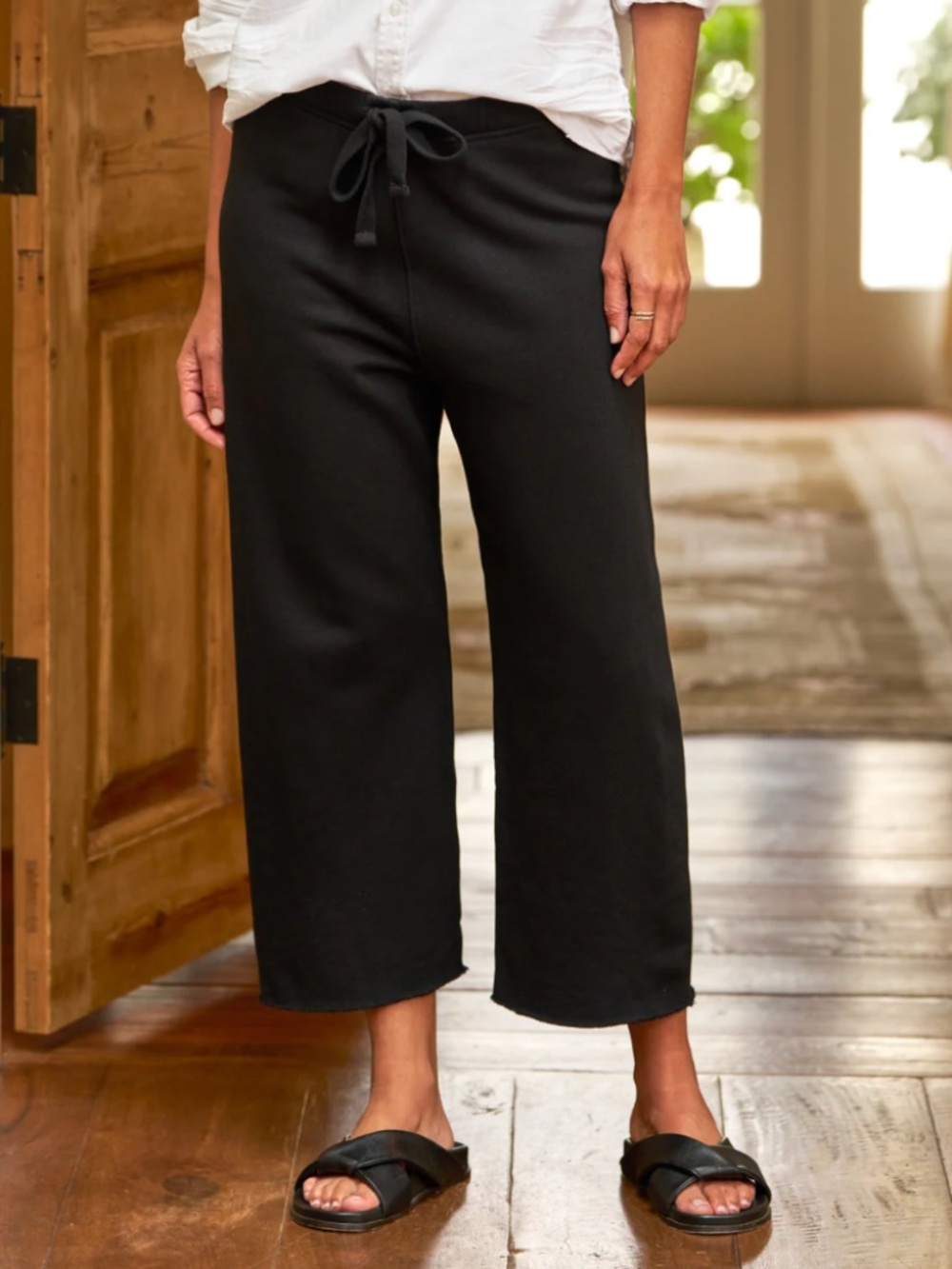 Frank & Eileen Women's Black Catherine Sweatpants Cropped 24' Size Medium